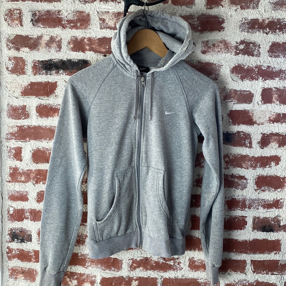 Nike hoodie. Women. Size: S